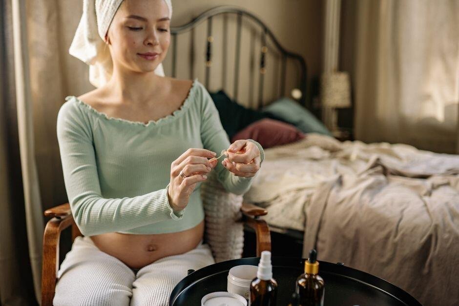 Skincare yang Aman untuk Ibu Hamil, Ini Kandungan yang Perlu Dihindari Skincare yang Aman untuk Ibu Hamil, Ini Kandungan yang Perlu Dihindari