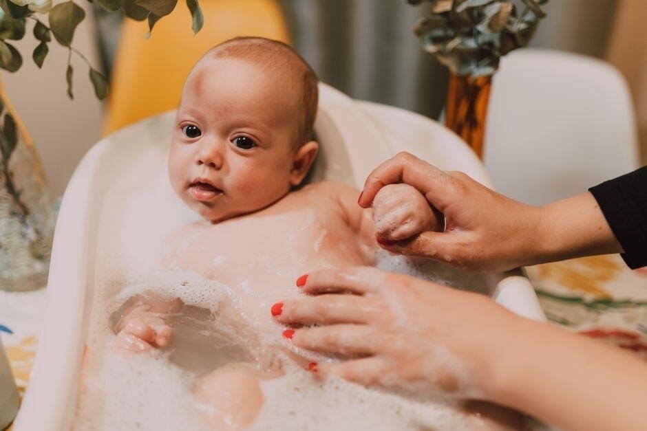 Hair and Body Wash untuk Bayi: Kelebihan dan Cara Memilihnya Hair and Body Wash untuk Bayi: Kelebihan dan Cara Memilihnya